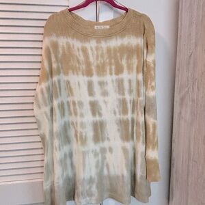 Tye dye free people sweatshirt. ….runs big